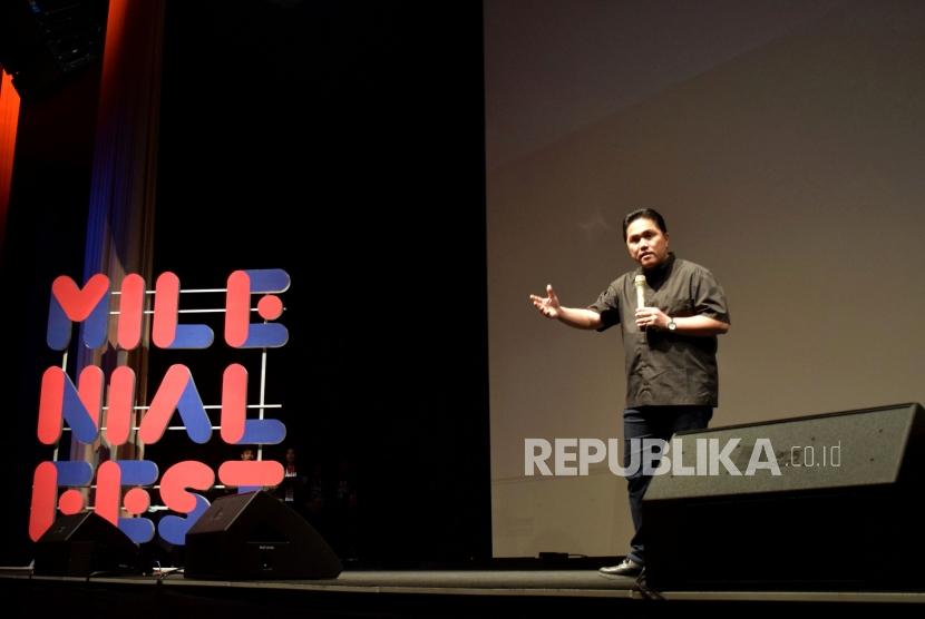 Founder and Chairman of Mahaka Group Erick Thohir memberikan paparanya saat acara Milenial Fest di Jakarta, Ahad (28/10).