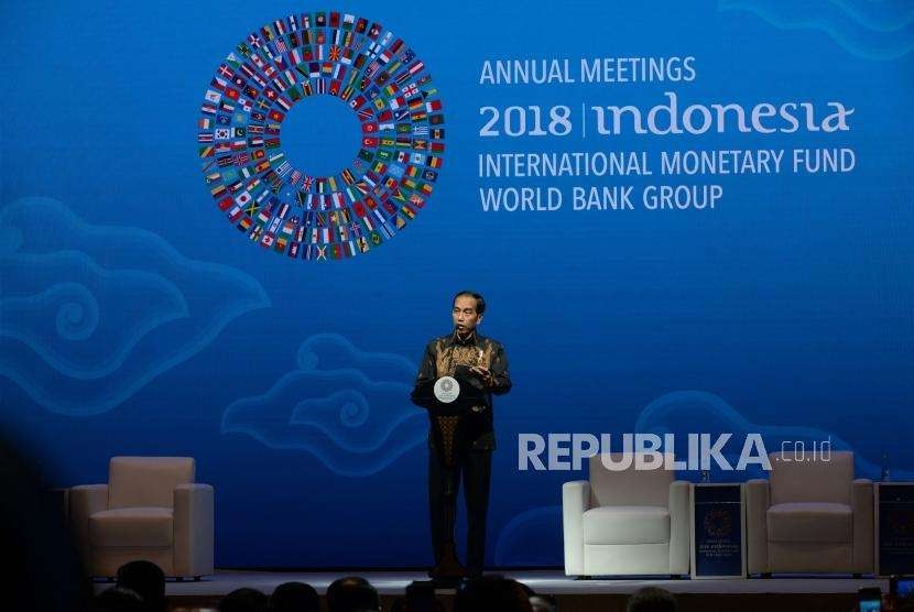 Bali Fintech Agenda. Presiden Joko WIdodo memberikan sambutan pada pembukaan seminar 'The Bali Fintech Agenda' rangkaian penyelenggaraan pertemuan tahunan IMF - World Bank Group 2018 di Nusa Dua, Bali, Kamis (11/10).