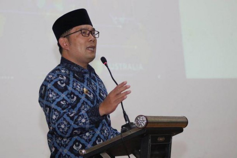  Gubernur Jawa Barat Ridwan Kamil menilai industri 4.0 menjadi tantangan bagi arsitek.