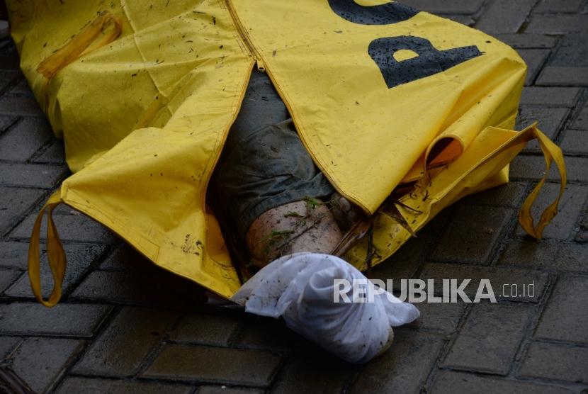 Polisi menyebut jasad pria yang ditemukan dalam kondisi dicor beton di sebuah tempat pengisian ulang air di Jalan Mulawarman Raya, Tembalang, Kota Semarang, Senin (8/5/2023), merupakan korban mutilasi.