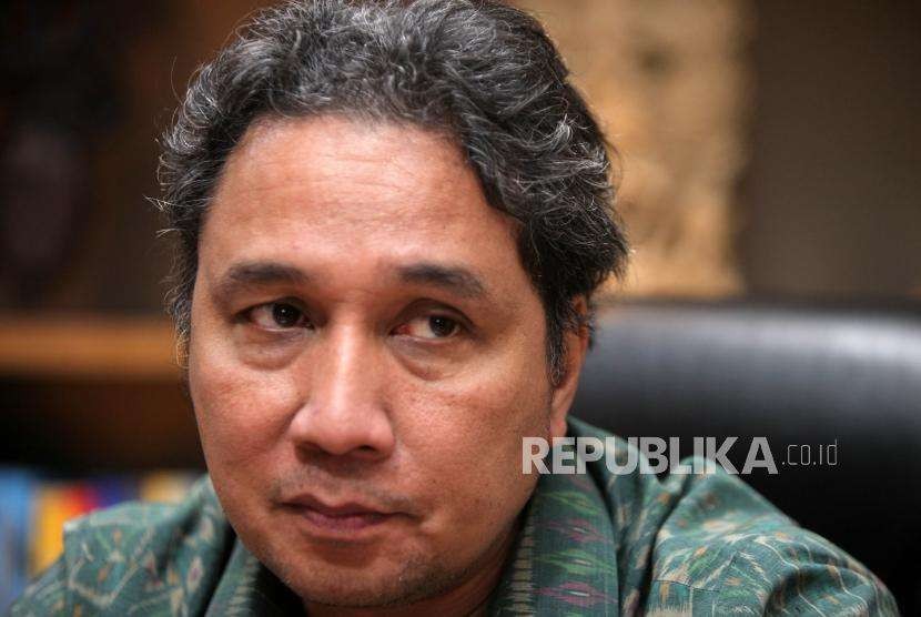 Dirjen Kebudayaan Hilmar Farid memberikan paparannya saat wawancara di Gedung Kemendikbud, Jakarta, Selasa (7/8).