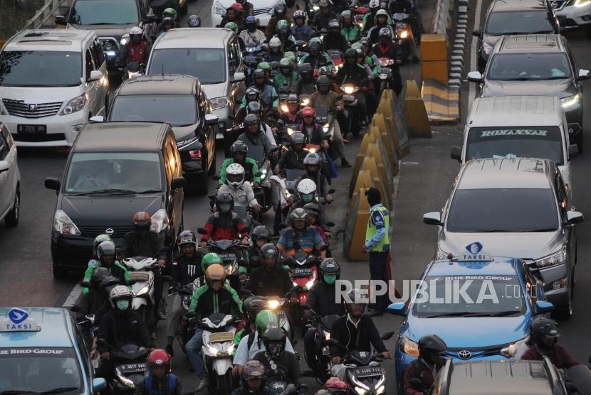 Kerugian Kemacetan Jakarta Capai Rp 65 Triliun Per Tahun | Republika Online