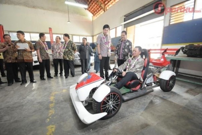 Honda Kerjasama Dengan SMKN 2 Surabaya