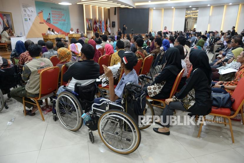Debat Untuk Warga Disabilitas. Warga disabilitas mengikuti Debat Publik Tim Sukses Pasangan Calon Presiden dan Wakil Presiden nomor urut 01 dan 02 untuk Pemilu 2019 di Kantor KPU, Jakarta, Kamis (28/2/2019).