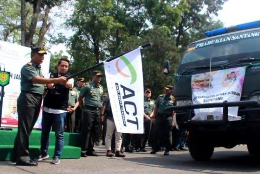 ACT Jabar dan Pangdam Siliwangi Distribusikan 700 Kambing Kurban untuk Jabar