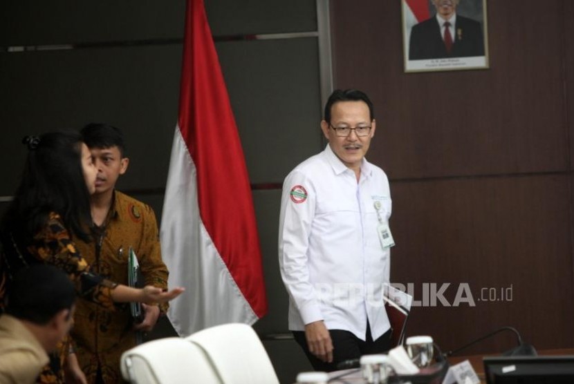 Direktur Utama BPJS Kesehatan Fachmi Idris menghadiri rapat koordinasi tingkat menteri di Gedung Kemenko PMK, Jakarta, Senin (6/11).