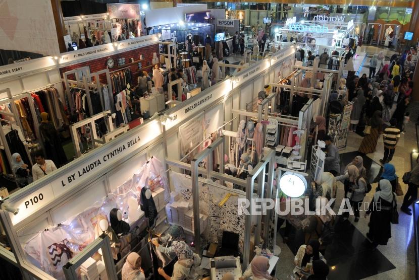 Pelaku usaha fashion di Indonesia didorong terus berekspansi ke pasar halal global (ilustrasi).
