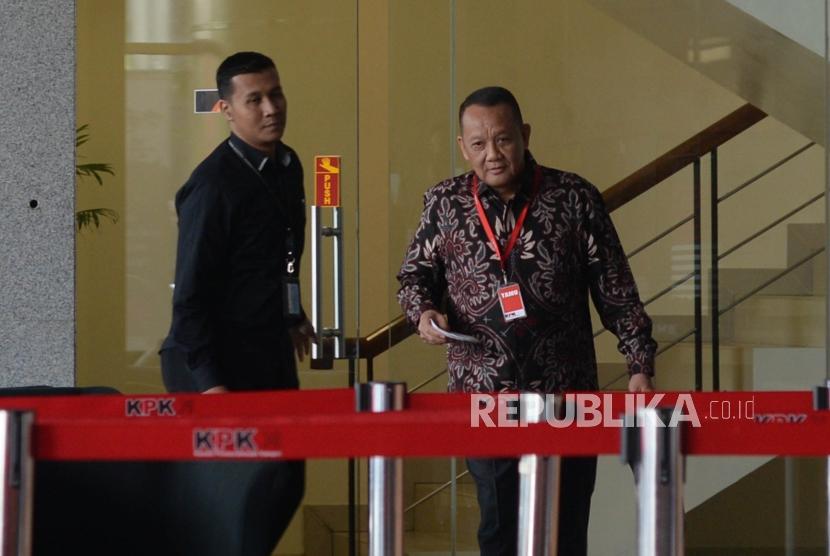 Mantan Sekretaris Mahkamah Agung Nurhadi Abdurrachman bersiap menjalani pemeriksaan di Komisi Pemberantasan Korupsi,  Jakarta, Selasa (6/11).