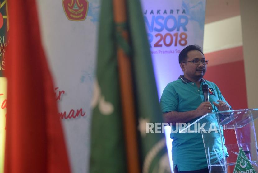 Ketua Umum Gerakan Pemuda Ansor Yaqut Cholil Qoumas memberikan sambutan pada acara pembukan pameran Ansor Fair 2018 di Jakarta, Ahad (22/4).