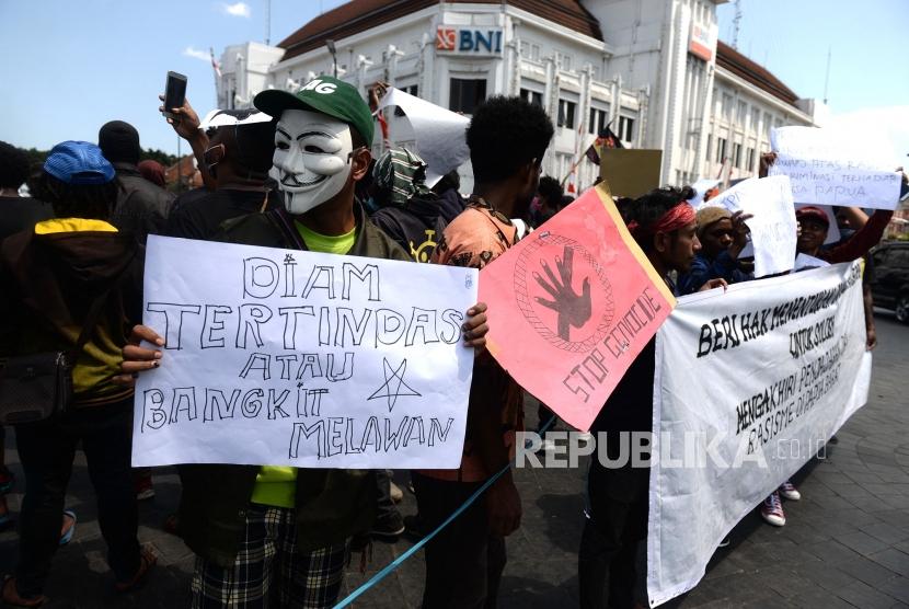 [Ilustrasi] Mahasiswa Papua menggelar unjuk rasa menolak tindakan rasisme di titik nol Yogyakarta, Selasa (20/8/2019).