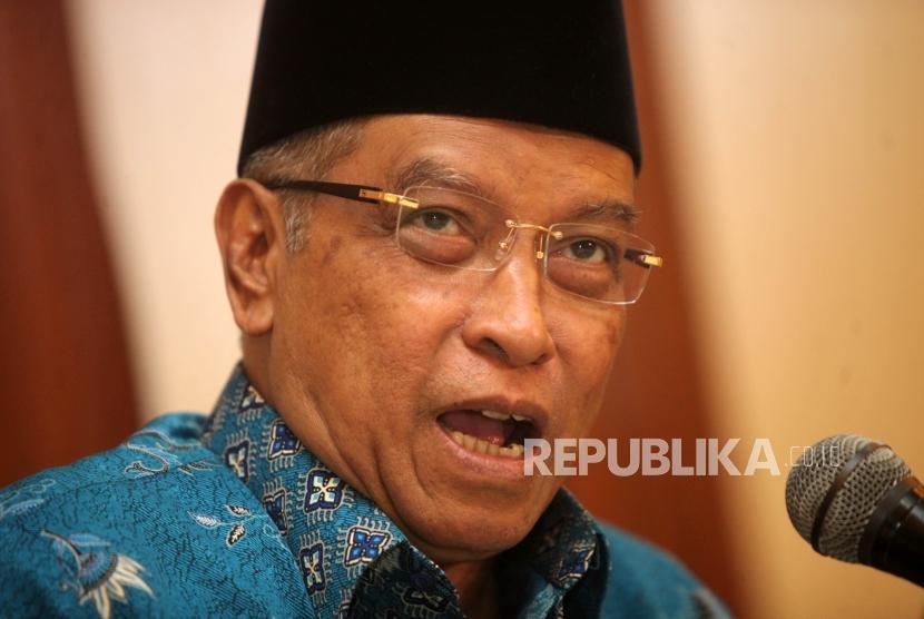 Ketua Umum PBNU Said Aqil Siraj memberikan keterangan saat konferensi pers di Kantor Pusat PBNU, Jakarta, Rabu (23/10).