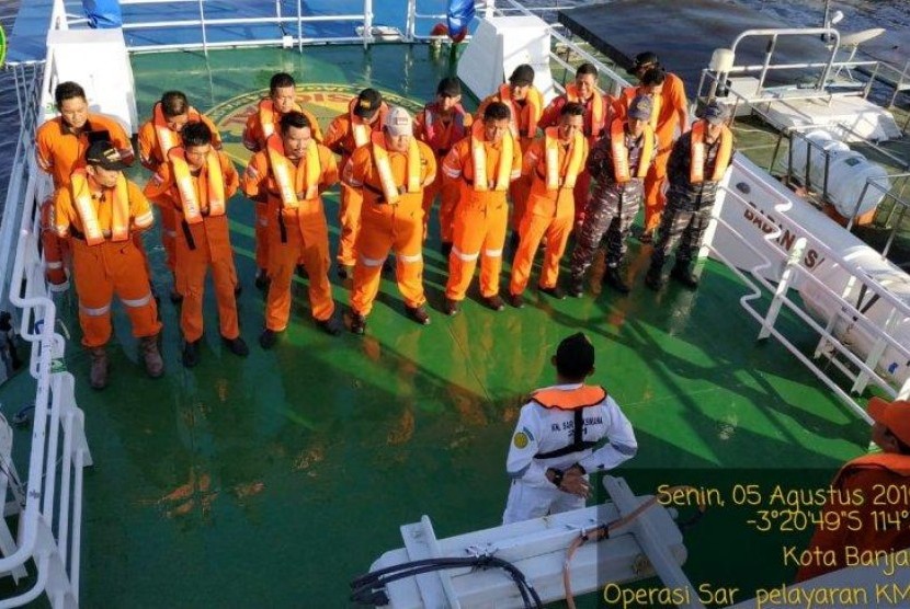 Kapal KM Pieces Terbakar, 30 Korban Belum Ditemukan