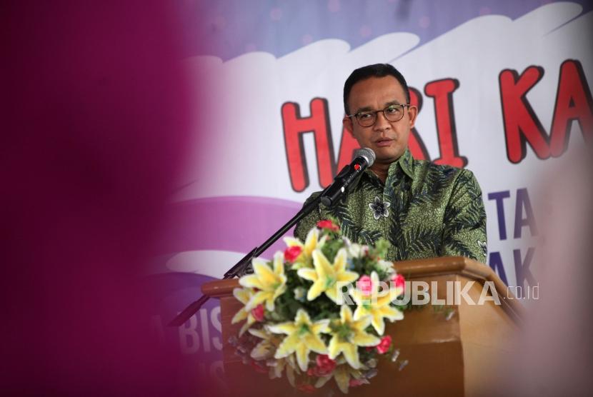 Gubernur DKI Jakarta Anies Baswedan memberikan sambutan saat acara Kampanye “Cegah Kanker Serviks” Di Halaman Museum Seri Rupa dan Keramik, Kota Tua, Jakarta, Selasa (13/2).