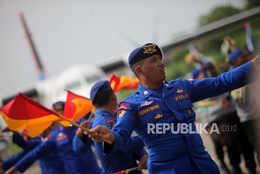 Parade HUT Ke-67 Korpolairud Di Lapangan Terbang Pondok Cabe ...