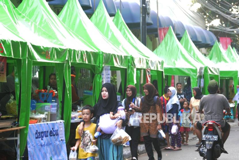 Pemerintah Kota Jakarta Barat (Pemkot Jakbar) berencana menggelar 86 bazar pangan murah selama 2022 di delapan kecamatan dan kantor Wali Kota. (ilustrasi)