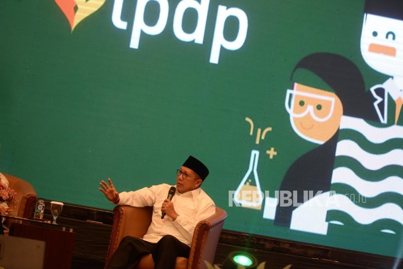 Peluncuran Santri LPDP. Menteri Agama Lukman Hakim Saifuddin  menjadi pembicara sebelum peluncuran beasiswa Santri LPDP di Jakarta, Senin (12/11).