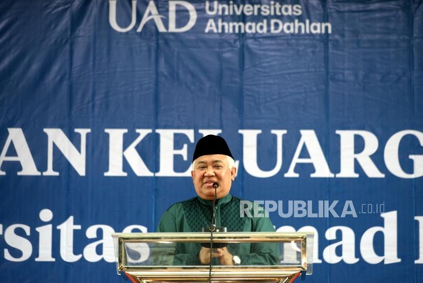 Istiqomah Menjaga Semangat Ramadhan. Mantan Ketua Umum Pimpinan Pusat Muhammadiyah Din Syamsuddin menyampaian tausiyah saat syawalan keluarga besar UAD di Yogyakarta, Rabu (12/6/2019).