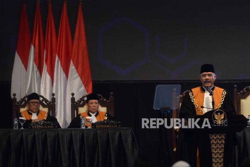 Laporan Tahunan MA. Ketua Mahkamah Agung M Hatta Ali menyampaikan Laporan Tahunan Mahkamah Agung 2018 pada Sidang Pleno MA di Jakarta, Rabu (27/2/2019).