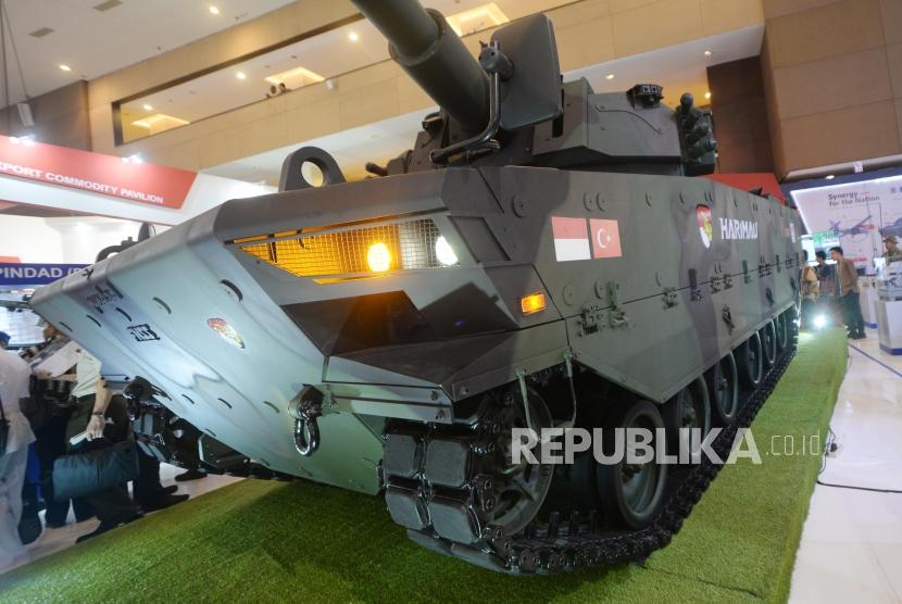  Medium Tank  buatan Indonesia kerja sama Turki (Harimau ) dipamerkan di Indo Defence 2018 Expo and Forum, di JIExpo Kemayoran, Jakarta, Rabu (7/11).