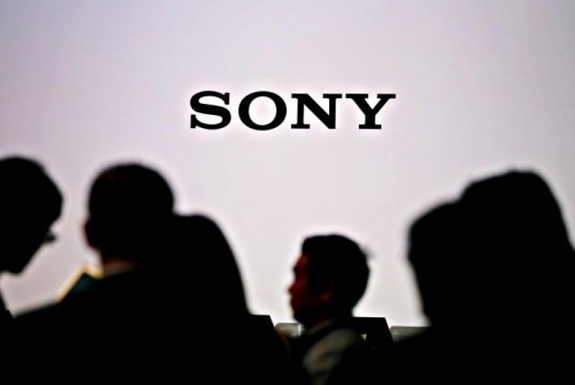 Sony Segera Kenalkan Xperia 2, Seperti Apa Bentuknya?. (FOTO: Reuters/Toru Hanai)