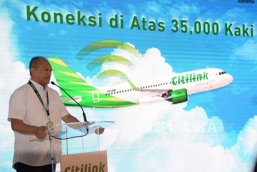 Direktur Utama Citilink Indonesia Juliandra Nurtjahjo memberikan sambutan saat peluncuran fasilitas wifi pada pesawat di Bandara Soekarno-Hatta, Tanggerang, Banten ,Rabu (16/1).