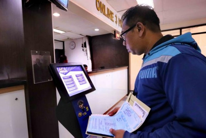 Bayar Biaya KUA Sampai Perpanjang SIM Bisa Lewat E-Commerce Ini. (FOTO: Sufri Yuliardi)