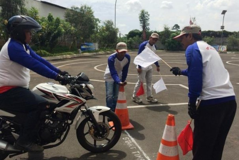 Wahana 'Honda' Gelar Kompetisi Safety Riding Antar Klub