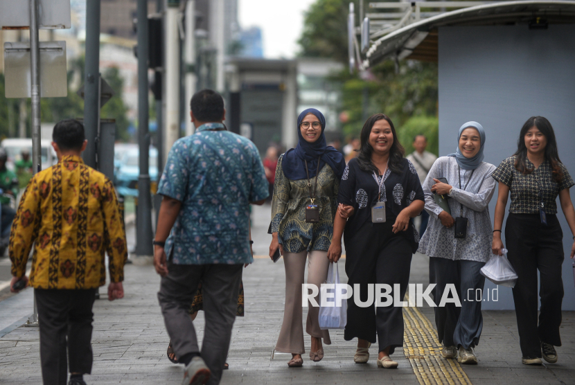 Menaker: Penyusunan UMP 2026 akan Perhatikan Kebutuhan Hidup Layak