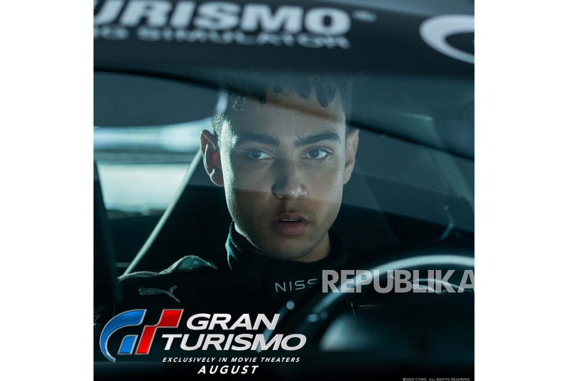 Film Gran Turismo yang diangkat dari kisah nyata seorang gamer menjadi pembalap profesional, akan tayang di bioskop mulai 23 Agustus 2023. 