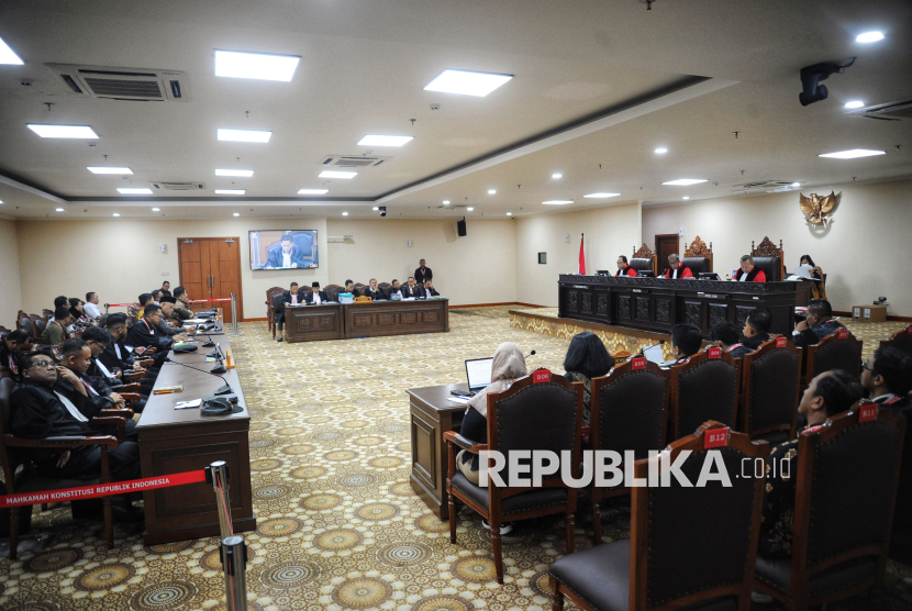 Suasana sidang perkara Perselisihan Hasil Pemilihan Kepala Daerah (PHP Kada) 2024 Panel 2 di Gedung MK, Jakarta Pusat, Rabu (8/1/2025). 