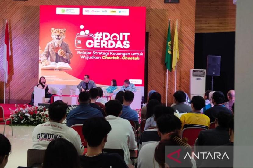 OJK Apresiasi Upaya Home Credit Tingkatkan Literasi Keuangan di Bandung