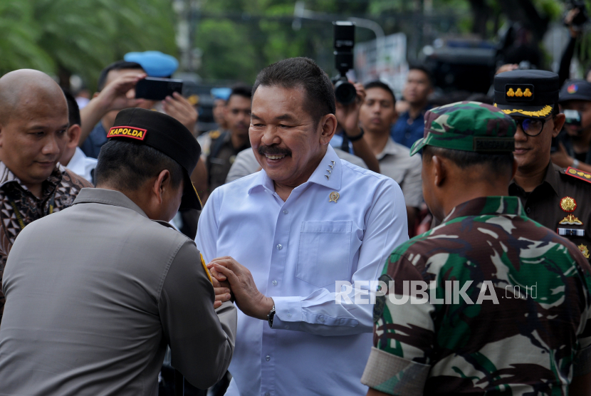 Jaksa Agung RI ST Burhanuddin menegaskan tidak akan membela jaksa nakal.