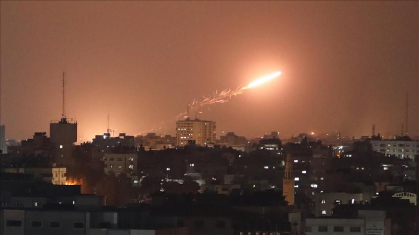 Tentara Israel pada Senin (10/5) mengatakan tujuh roket diluncurkan dari Gaza menuju Yerusalem.