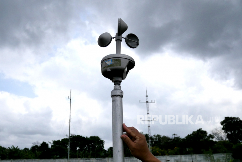 BBMKG Wilayah IV Makassar Darmawan mengimbau semua pihak agar mewaspadai fenomena La Nina dengan intensitas curah hujan tinggi dan puncaknya diperkirakan pada awal 2021. [Ilustrasi Alat pengukur kecepatan angin]