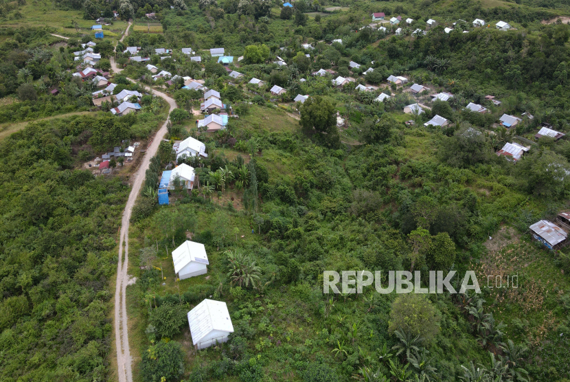 Foto udara hunian transmigran di Unit Permukiman Transmigrasi (UPT) Bulupountu, Kabupaten Sigi, Sulawesi Tengah (ilustrasi) 