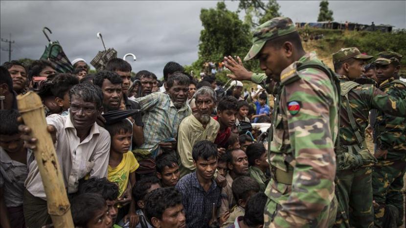 Tentara mengaku pasukan Myanmar memperkosa, membunuh dan mengubur mayat warga Rohingya di kuburan massal - Anadolu Agency