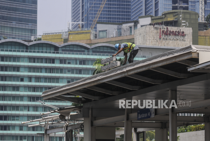 Halte Transjakarta, ilustrasi. Badan Usaha Milik Daerah (BUMD) DKI Jakarta, PT Transportasi Jakarta (TransJakarta) kembali mengoperasikan halte integrasi Stasiun Jatinegara 2, Jakarta Timur, Rabu (28/12/2022).