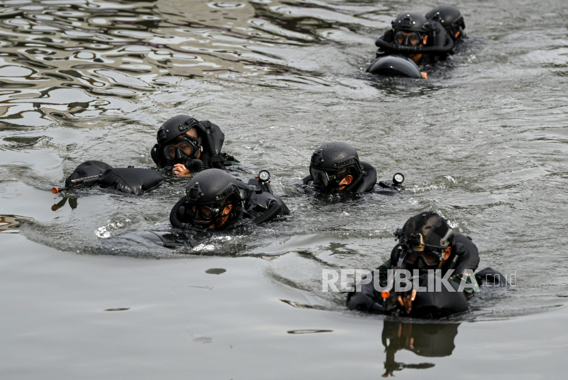 Latihan Peperangan Laut Khusus Kopaska Tni Al Republika Online