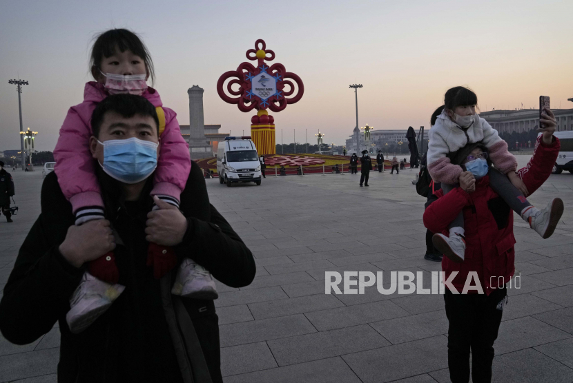 Anak dan orang tua positif Covid-19 di Shanghai, China, dipisahkan pada lokasi yang berbeda.