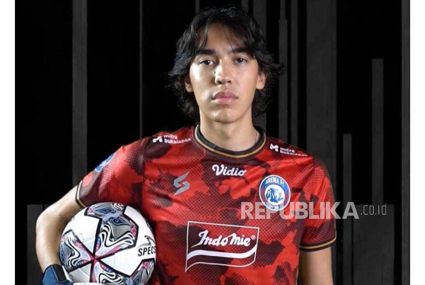 Arema FC resmi mengontrak kiper asal Filipina, Julian Schwarzer Garcia.