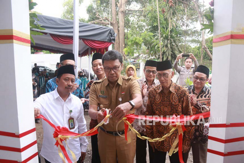 Rumah Imam dan Muazin diresmikan oleh Penjabat Wali Kota Yogyakarta Singgih Raharjo dan Ketua Umum Yayasan Masjid Syuhada KRT H Jatiningrat, Senin (3/7/23).