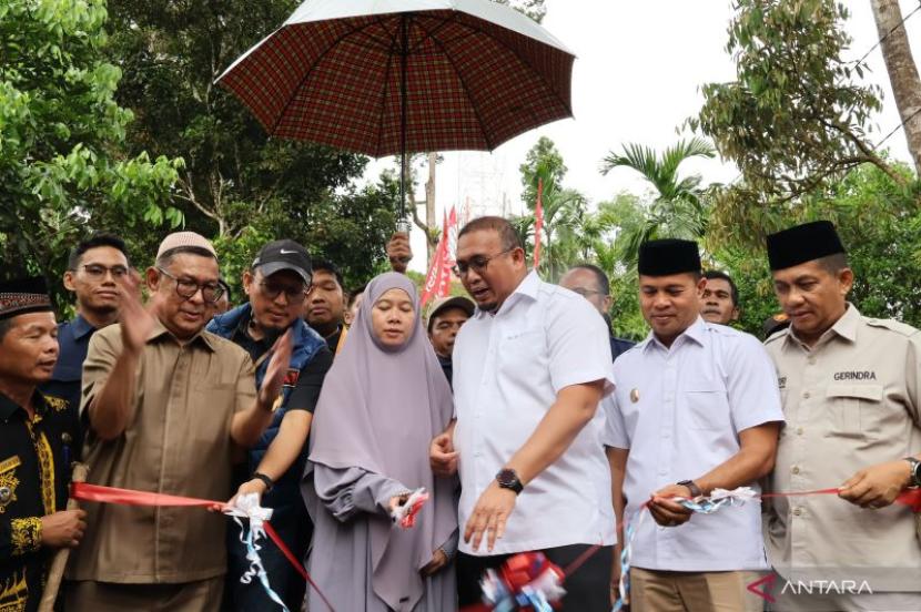 Semua fraksi setuju untuk menghapus tunjangan perumahan bagi anggota dewan.