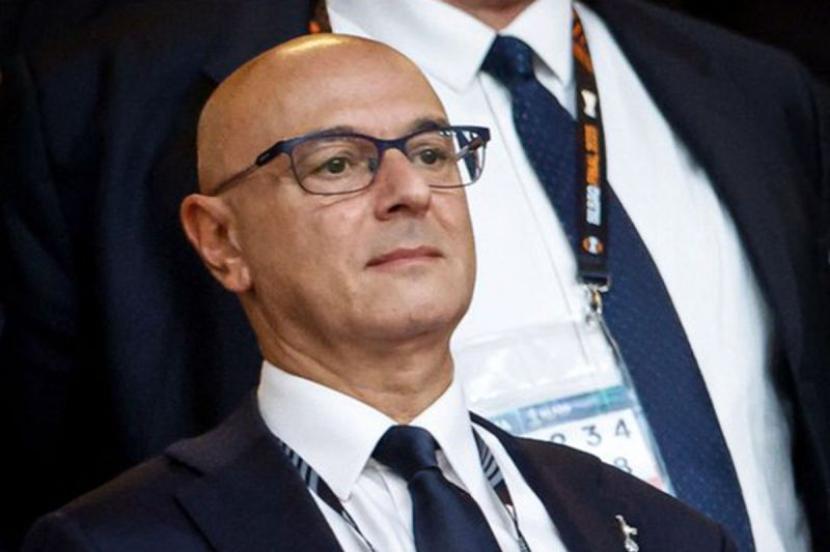 Daniel Levy mundur sebagai Ketua Eksekutif Tottenham.