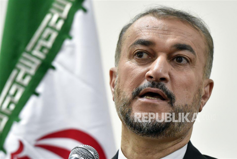  Menteri Luar Negeri Iran Hossein Amir Abdollahian mengatakan, anggota Organisasi Kerja Sama Islam (OKI) harus memberlakukan embargo minyak dan menerapkan sanksi lainnya terhadap Israel. 