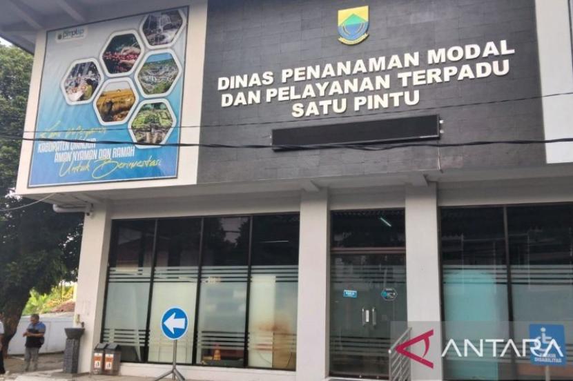 DPMPTSP Cianjur bukukan realisasi investasi mencapai 87 persen.