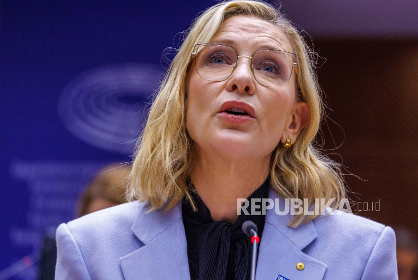   Goodwill Ambassador UNHCR, aktris Cate Blanchett, berpidato di sidang pleno kecil Parlemen Uni Eropa dan meminta gencatan senjata segera di Israel, di Brussels, Belgia 08 November 2023.