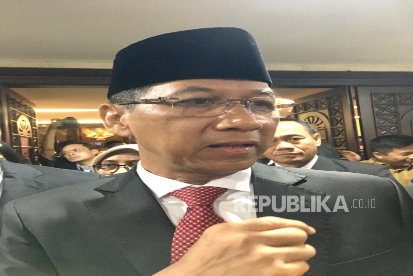 Penjabat (Pj) Gubernur DKI Jakarta, Heru Budi Hartono saat memberikan keterangan di Gedung DPRD DKI Jakarta, Jakarta Pusat pada Senin (6/2/2023).  