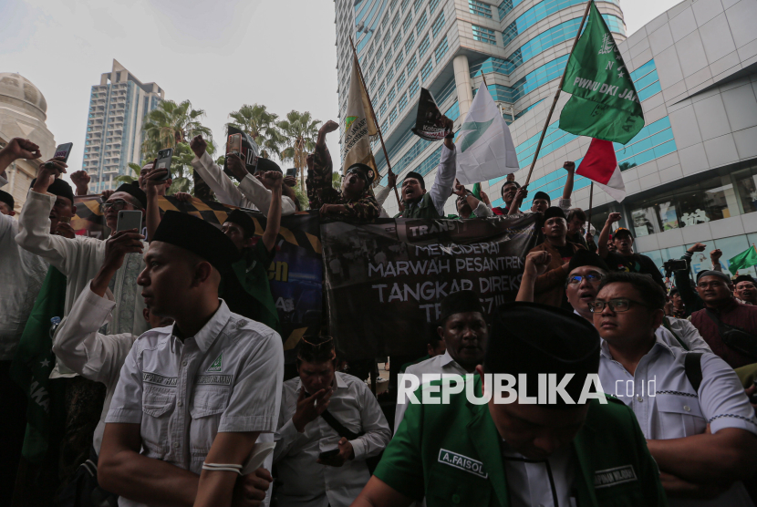 Kiai Pesantren Kuningan: Dunia Pesantren Bukan Tontonan untuk Sensasi