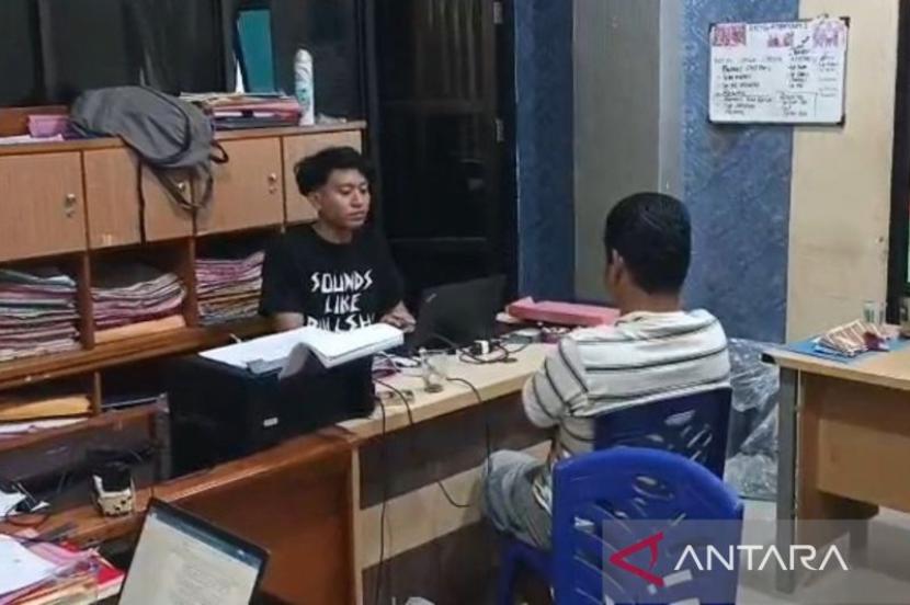 Polresta Bengkulu amankan terduga pembakar 30 kios pasar.