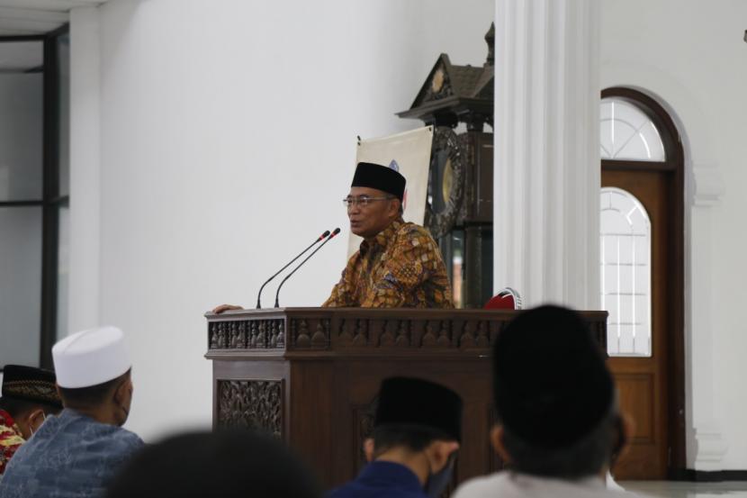 Menko PMK Dorong Muhammadiyah Atasi Kemiskinan Spiritual Bangsa - Suara Muhammadiyah